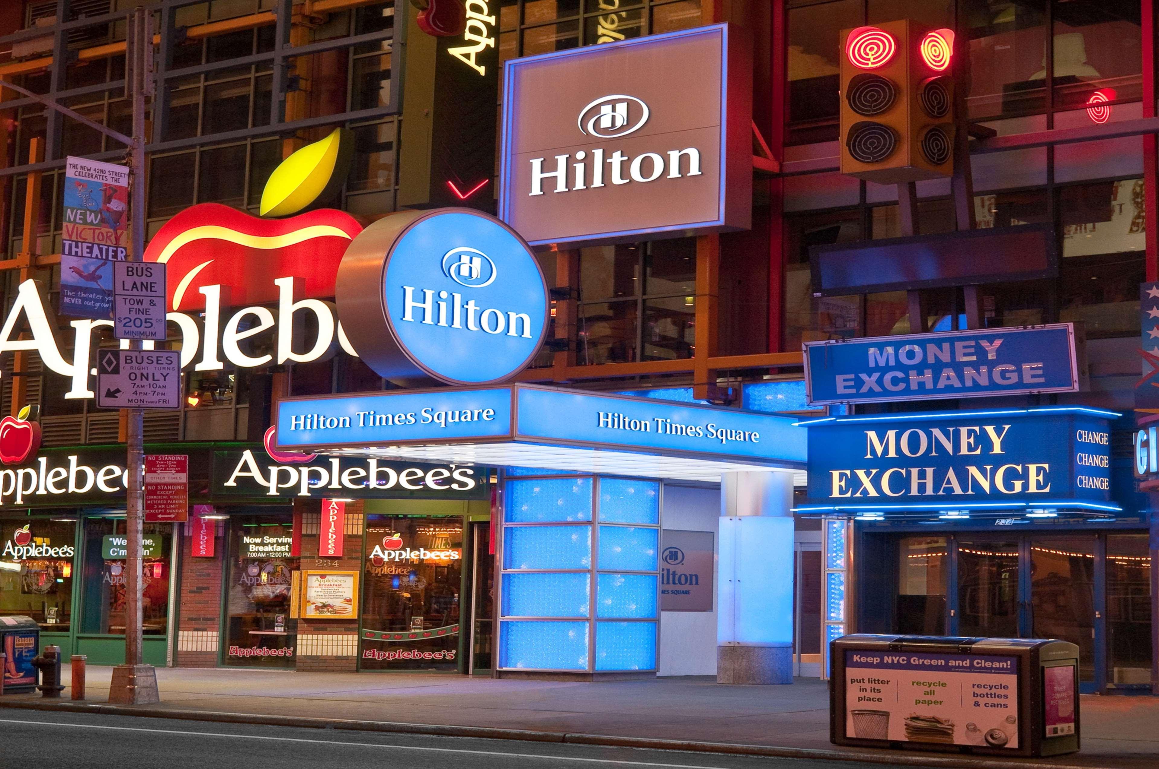 Отель Hilton New York Times Square Экстерьер фото