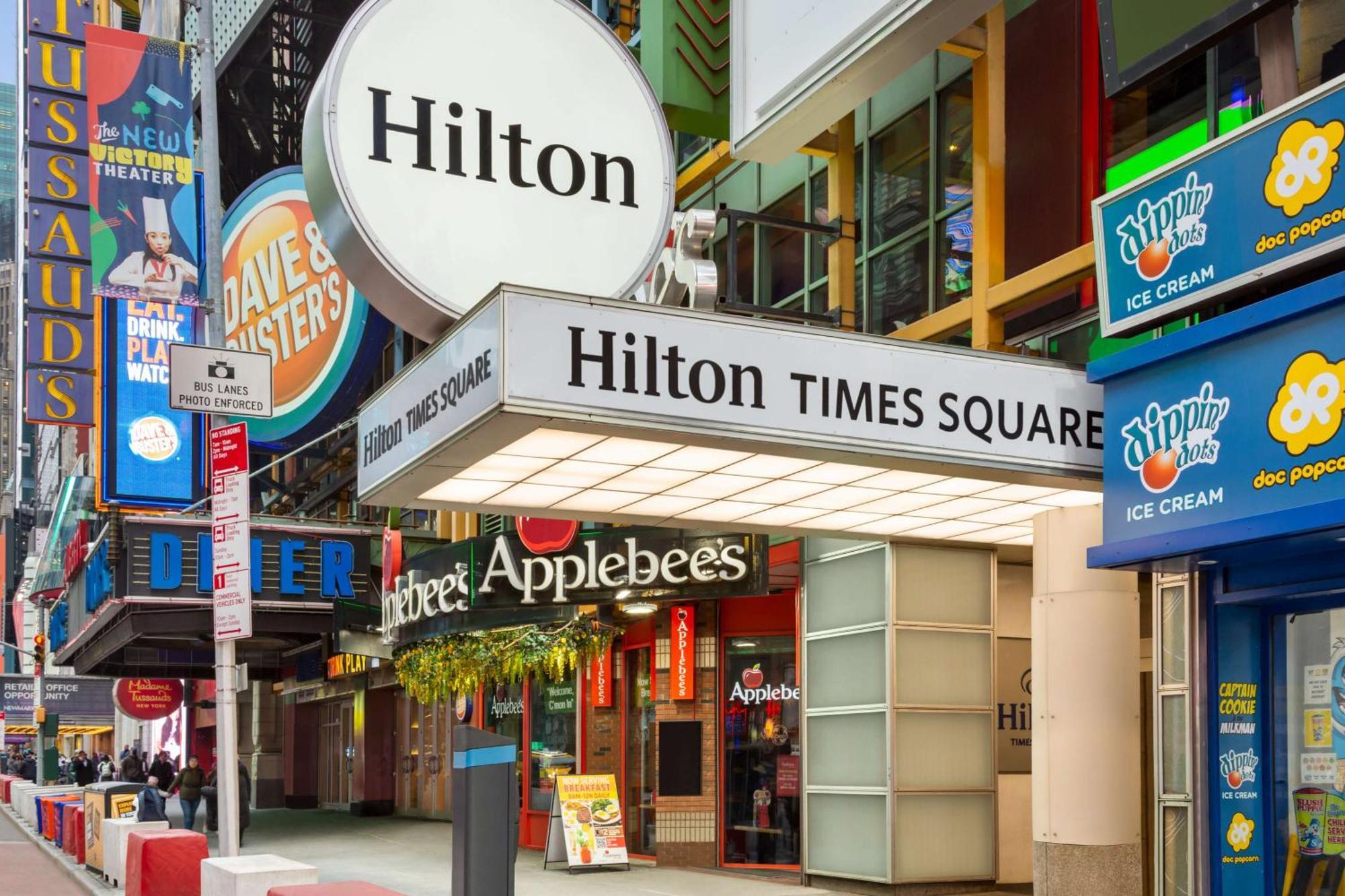 Отель Hilton New York Times Square Экстерьер фото